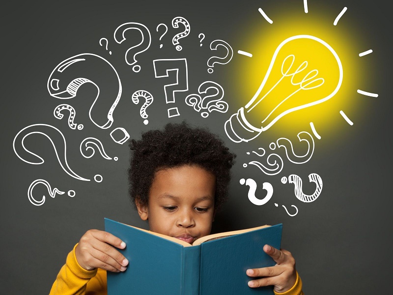 کودک کتاب خوان